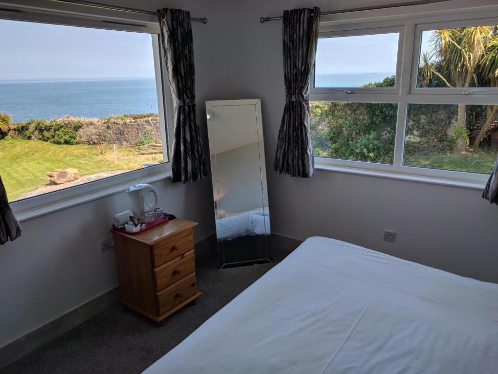 Mayfair Hotel - Isle Of Wight 尚克林 外观 照片